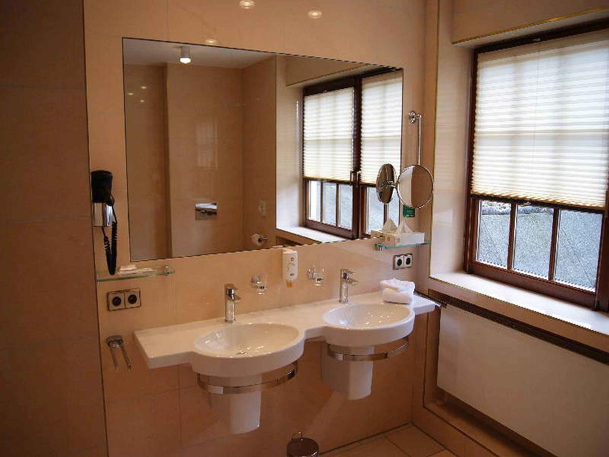 Hotel-Gasthof Zum Suessen Grund Albstadt Ngoại thất bức ảnh